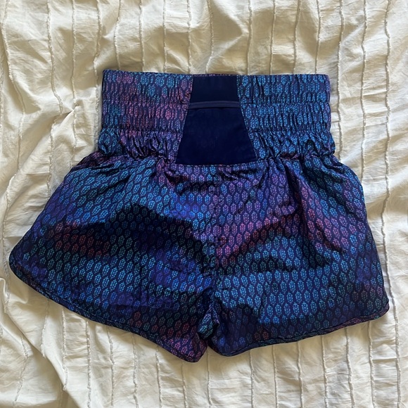 Free people movement shorts - Picture 2 of 3